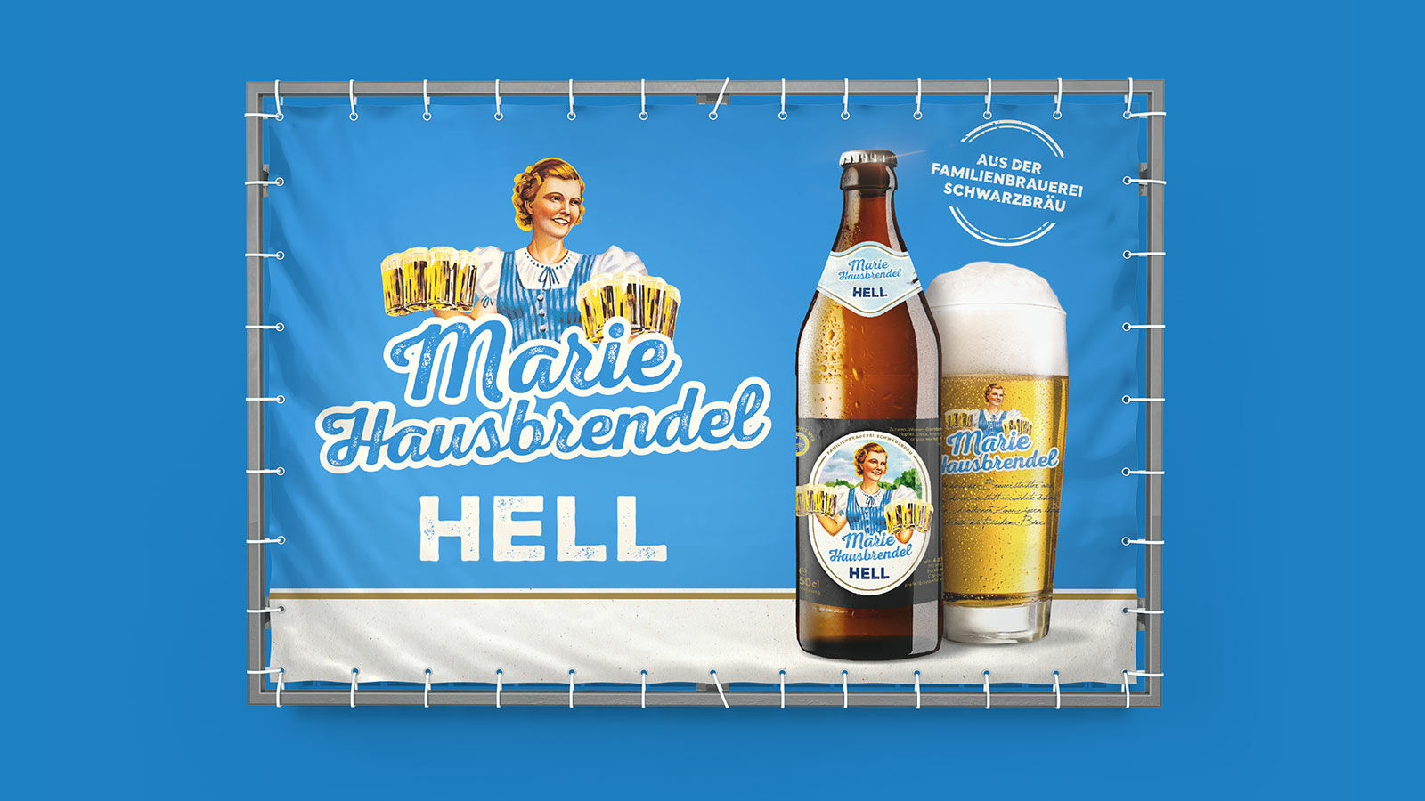 Bauzaunbanner von Marie Hausbrendel Hell mit Flasche und eingeschenktem Glas.